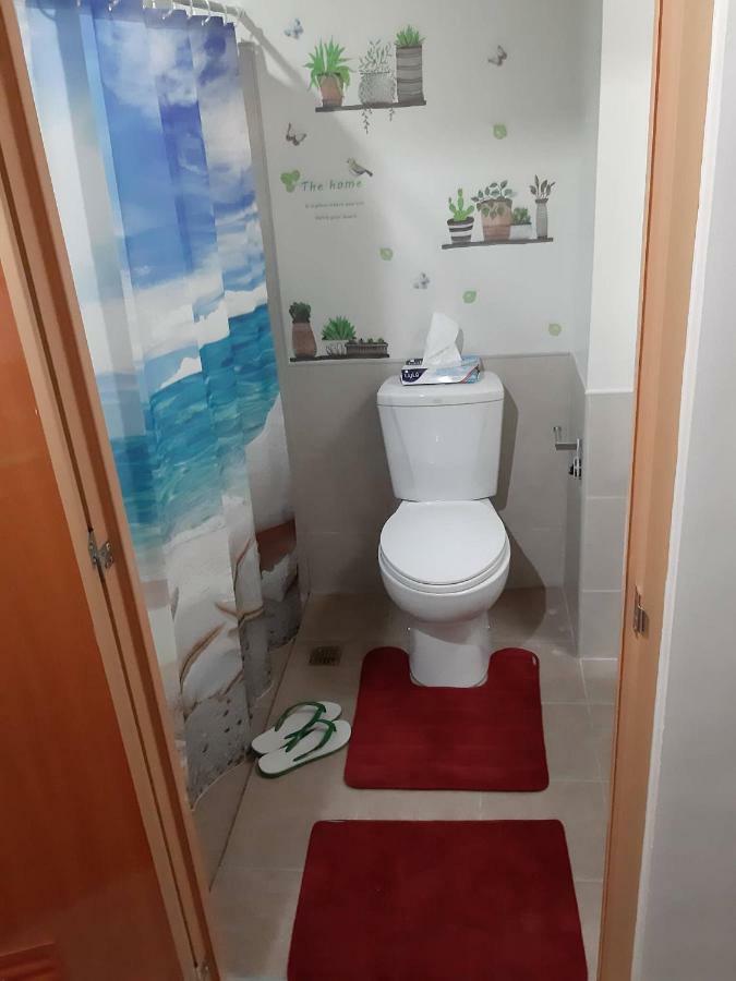 A Cozy Fully Furnished Private Room In Condominium Unit. 세부 외부 사진