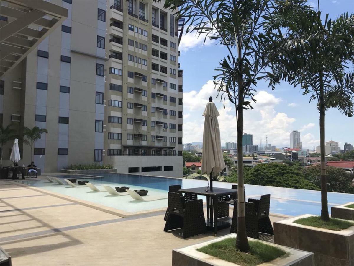 A Cozy Fully Furnished Private Room In Condominium Unit. 세부 외부 사진